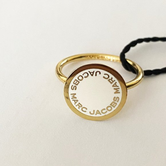 Marc Jacobs Enamel Logo Disc Signet Ring Size 8 - Picture 2 of 6